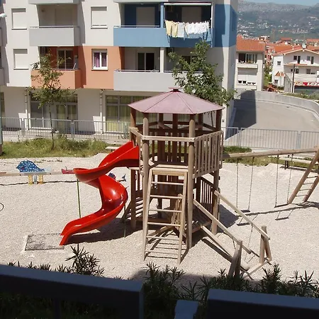 Sea Flower - With Parking Place Apartman *